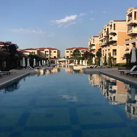 Apartament With Balkony Green Life Διαμέρισμα *